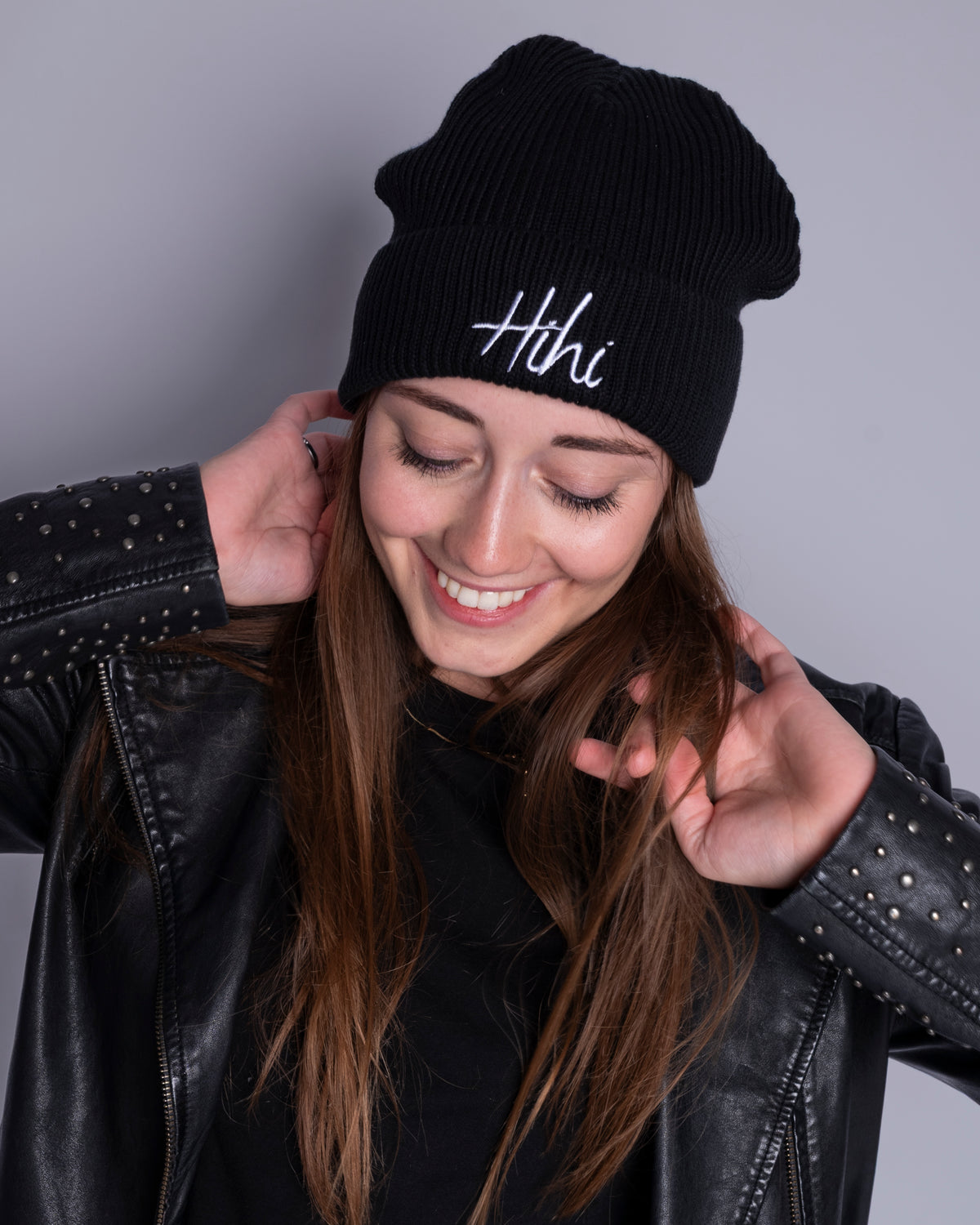 Čepice Hihi psací výšivka